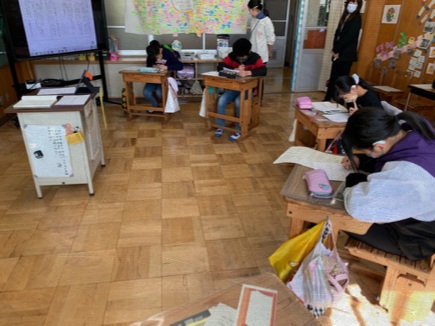 Students taking part in the classroom activity at Kyoto Prefectural School for the Deaf.
